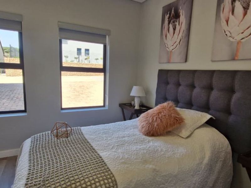 House For Sale in Hartland Lifestyle Estate - Photo 7