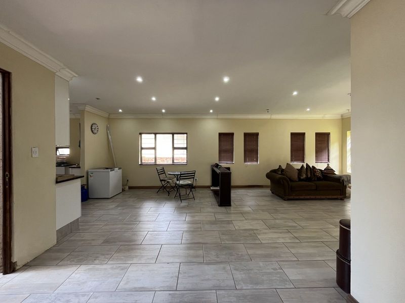 House For Sale in Val De Grace - Photo 4