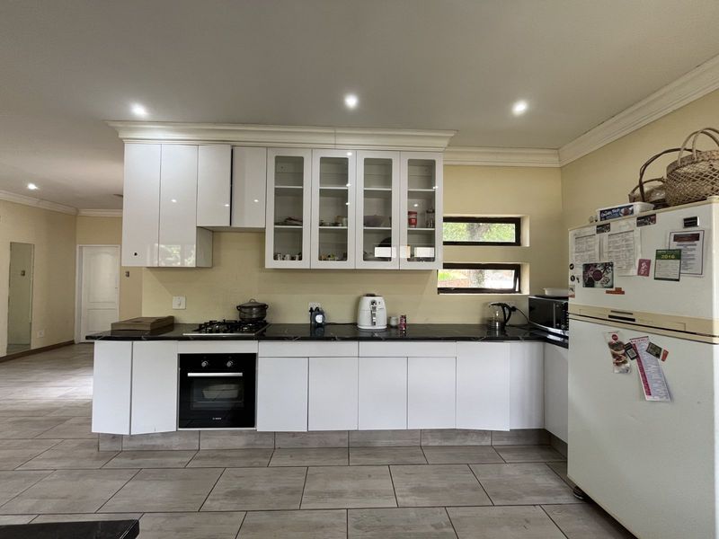 House For Sale in Val De Grace - Photo 9