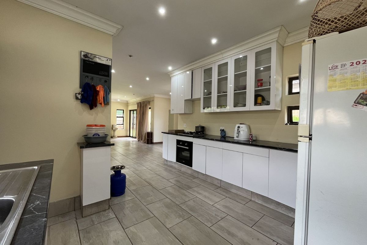 House For Sale in Val De Grace - Photo 5