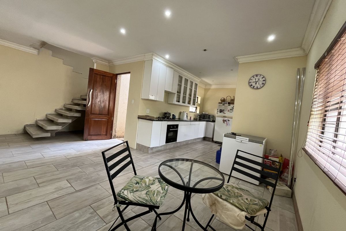 House For Sale in Val De Grace - Photo 3