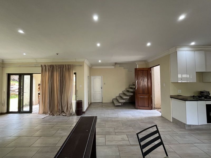 House For Sale in Val De Grace - Photo 2