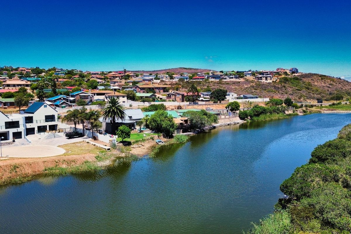 House For Sale in Hartenbos Heuwels - Photo 2