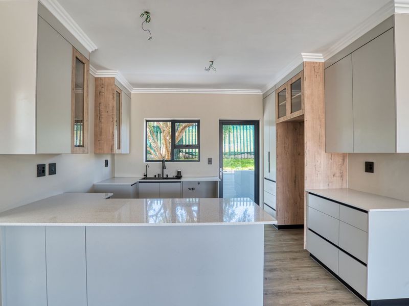 House For Sale in Hartenbos Heuwels - Photo 10