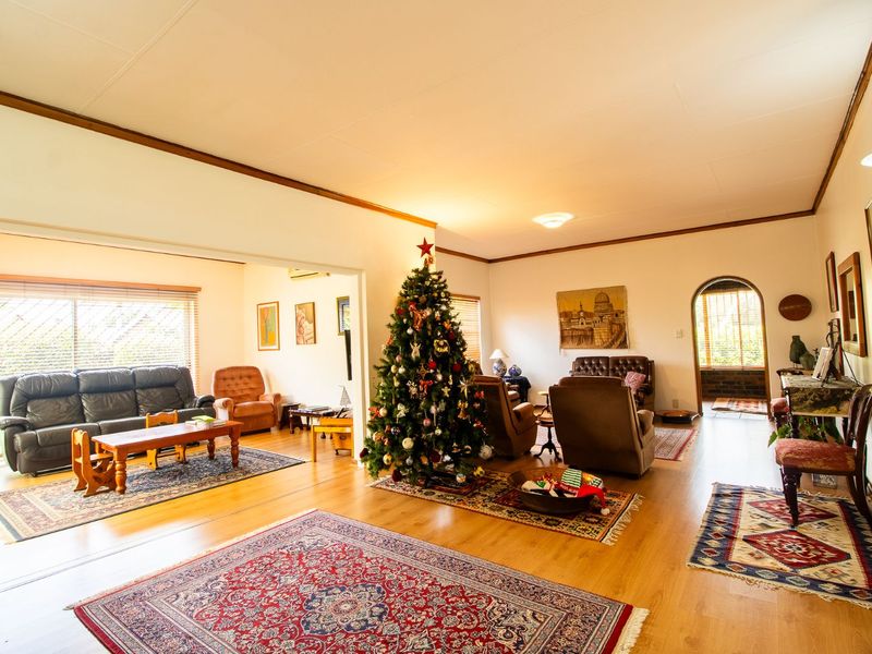 House For Sale in Garsfontein - Photo 4