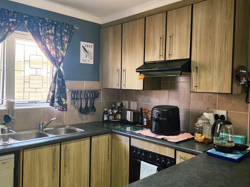 Townhouse For Sale in Bridgemeade - Photo 7