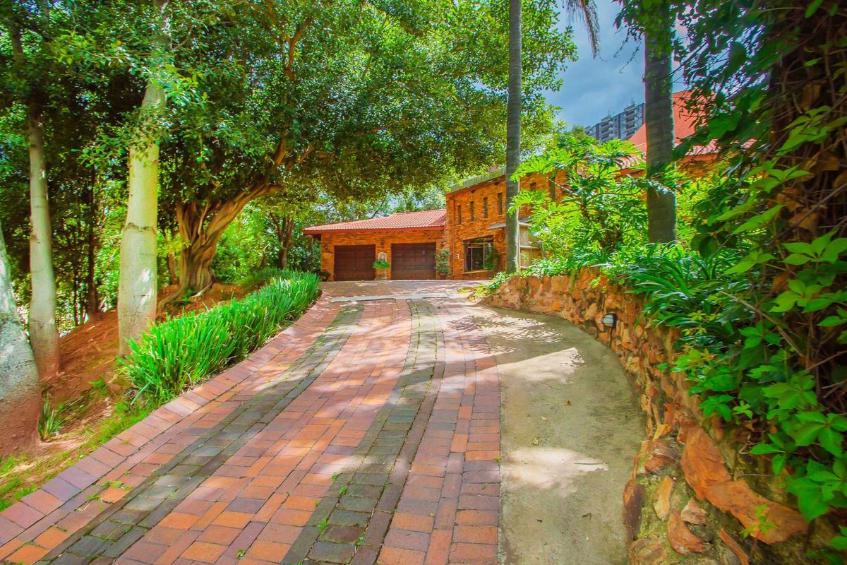 House For Sale in Kloofendal - Photo 2