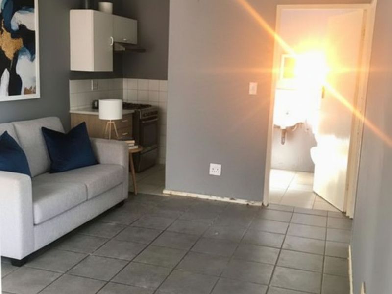 Apartment For Sale in Bloubosrand - Photo 8