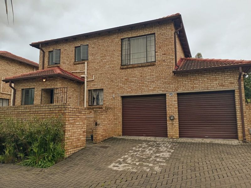 Townhouse For Sale in Randpark Ridge - Photo 3