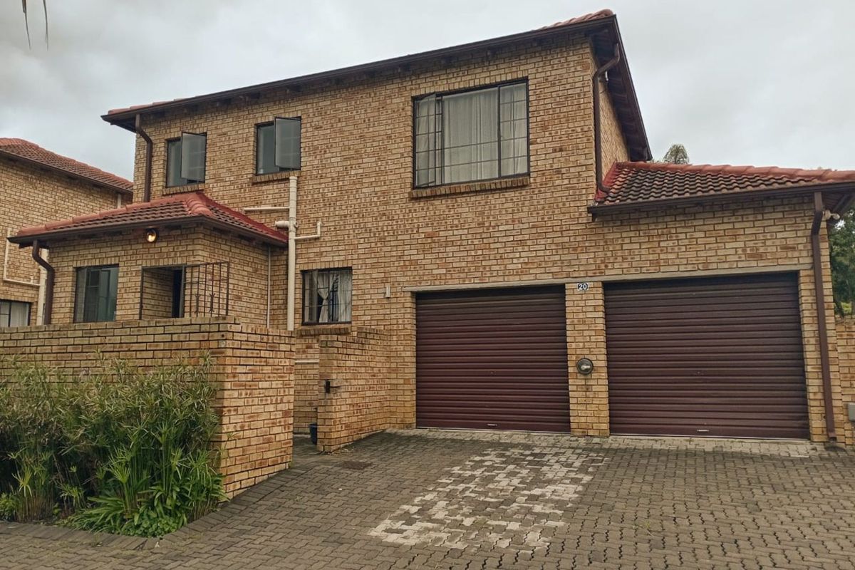Townhouse For Sale in Randpark Ridge - Photo 3