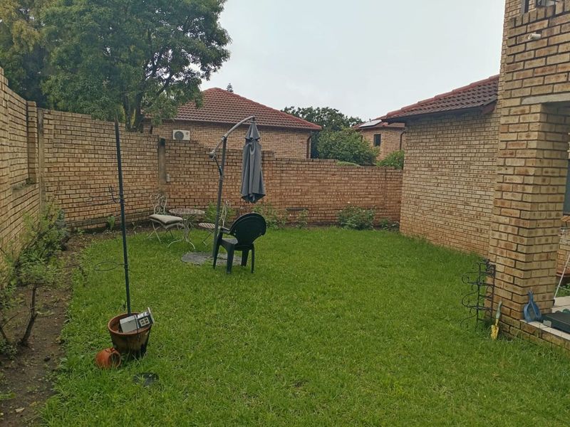 Townhouse For Sale in Randpark Ridge - Photo 8