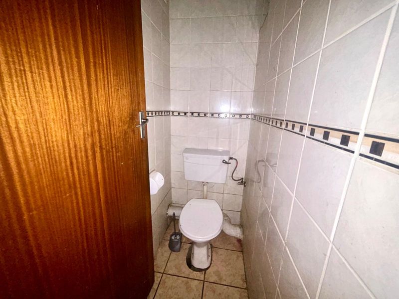 Apartment For Sale in Sunnyside - Photo 9