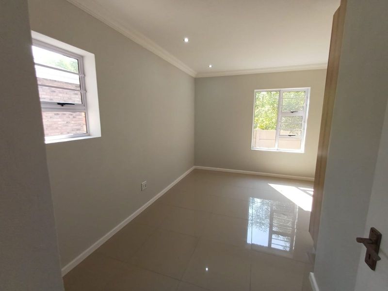 House For Sale in Fairview - Photo 8