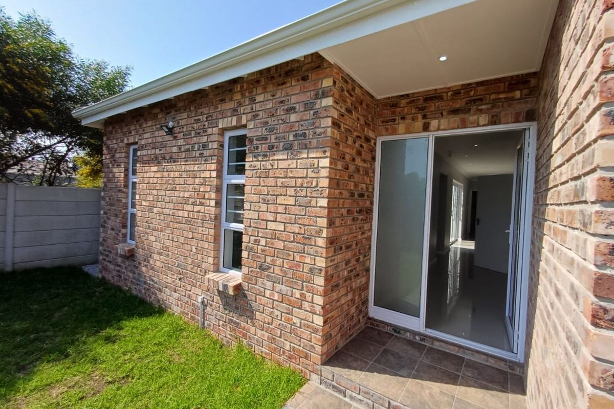 House For Sale in Fairview - Photo 4