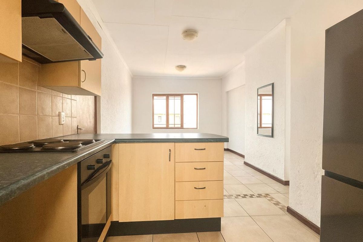 Apartment For Sale in Paulshof - Photo 3