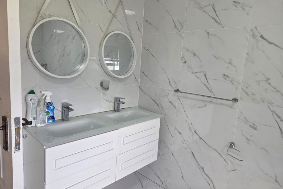 House For Sale in Bendor - Photo 5