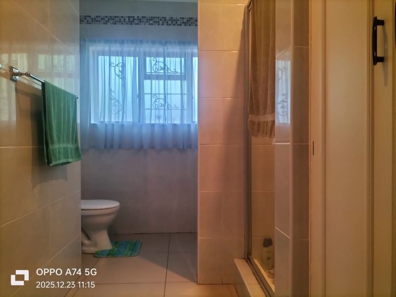 Townhouse For Sale in Irene Park - Photo 9