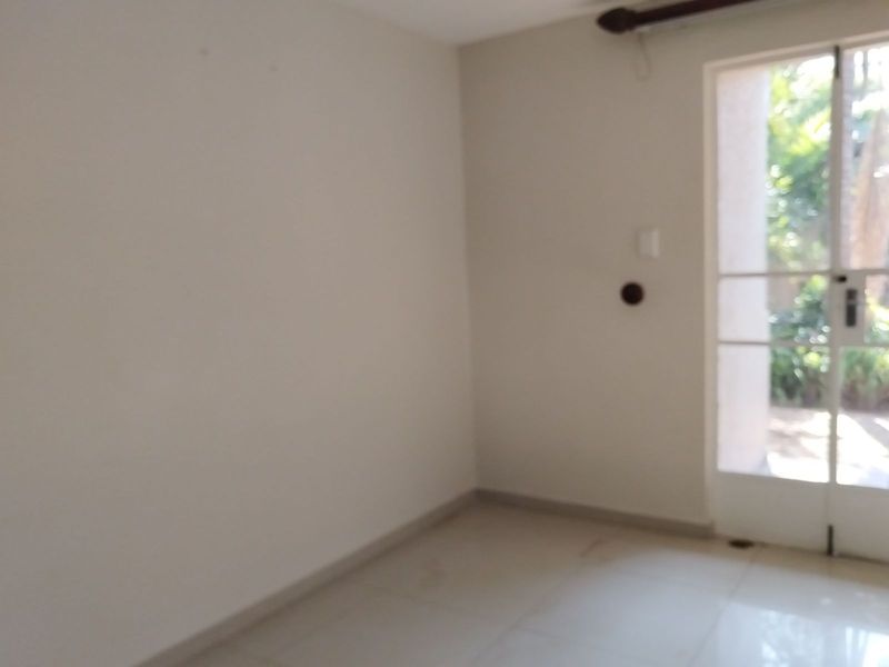 Apartment For Sale in Paulshof - Photo 2