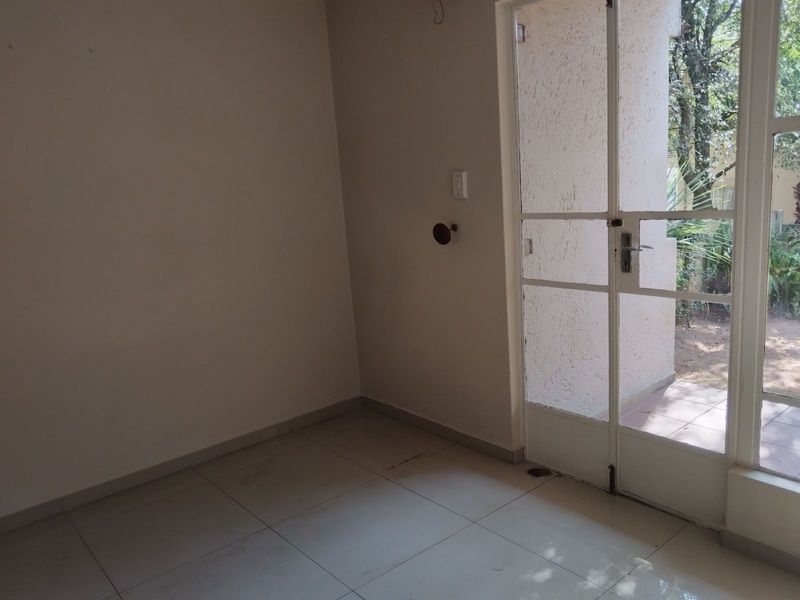 Apartment For Sale in Paulshof - Photo 5