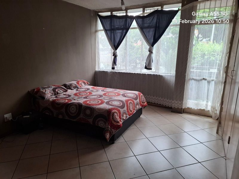 Apartment For Sale in Sunnyside - Photo 10