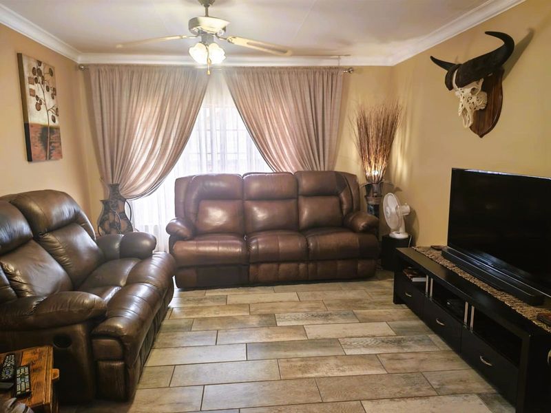 House For Sale in Modimolle Central - Photo 6