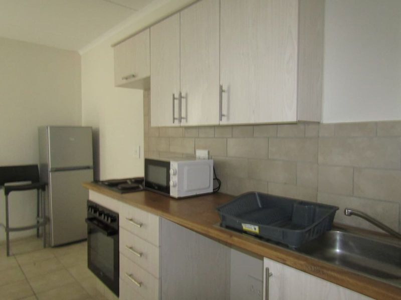 Apartment For Sale in Highbury - Photo 3