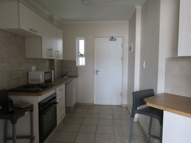 Apartment For Sale in Highbury - Photo 2