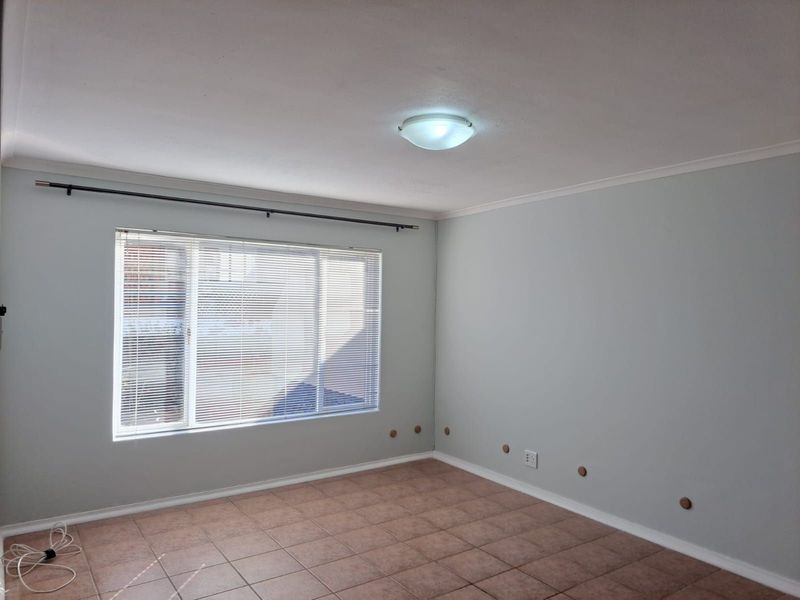 Townhouse To Rent in Dormehls Drift - Photo 4