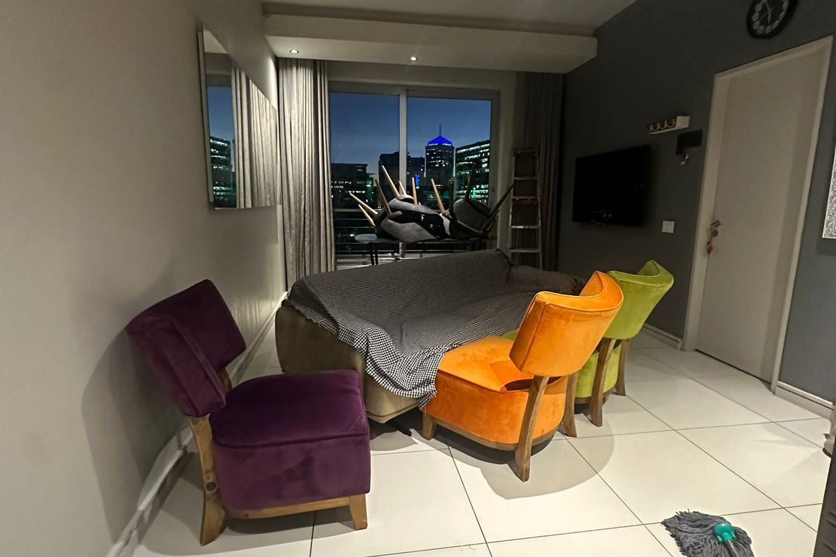 Apartment To Rent in Sandown - Photo 5