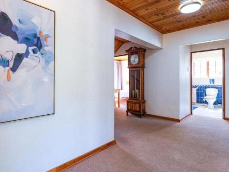 House For Sale in The Island - Photo 8