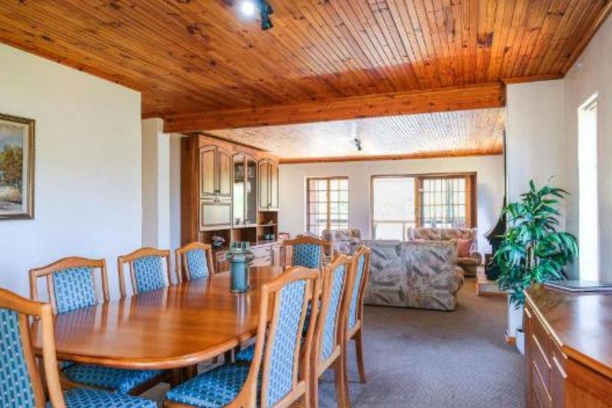 House For Sale in The Island - Photo 4