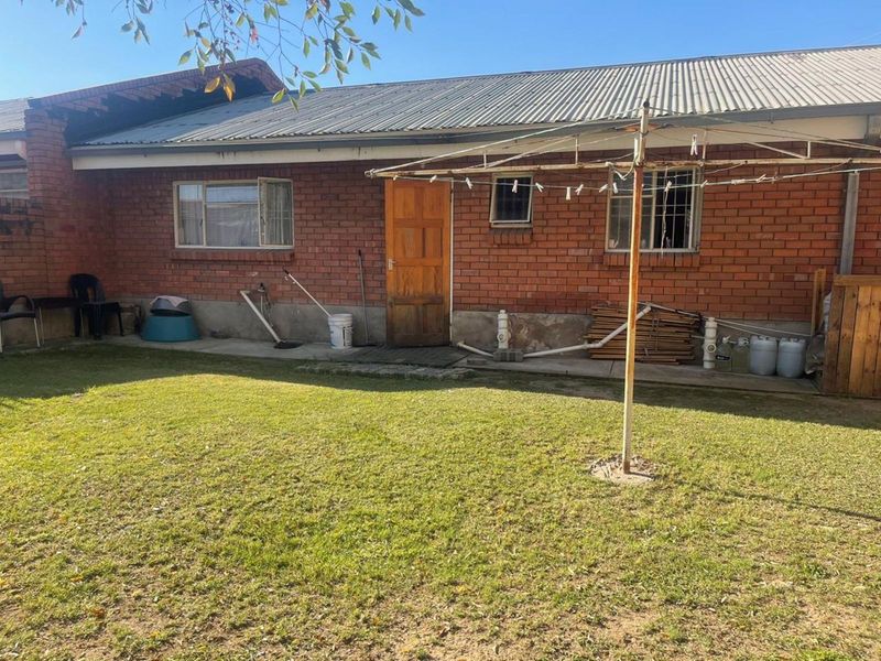 Townhouse For Sale in Ladybrand Central - Photo 8