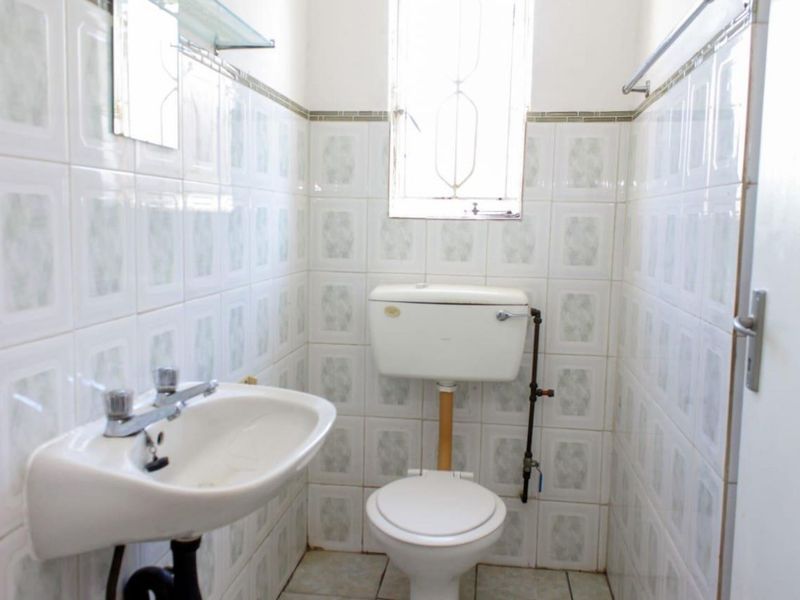 Townhouse For Sale in Ladybrand Central - Photo 6