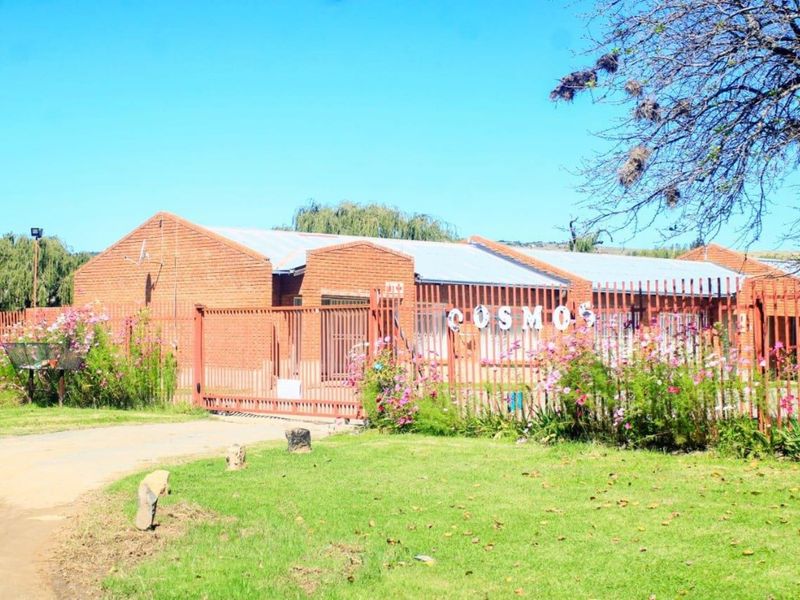 Townhouse For Sale in Ladybrand Central - Photo 1