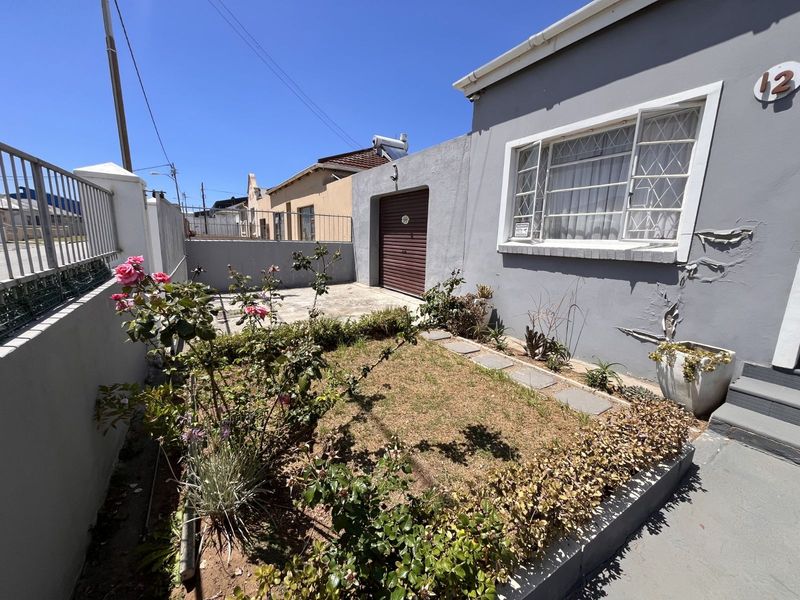 House For Sale in Korsten - Photo 4