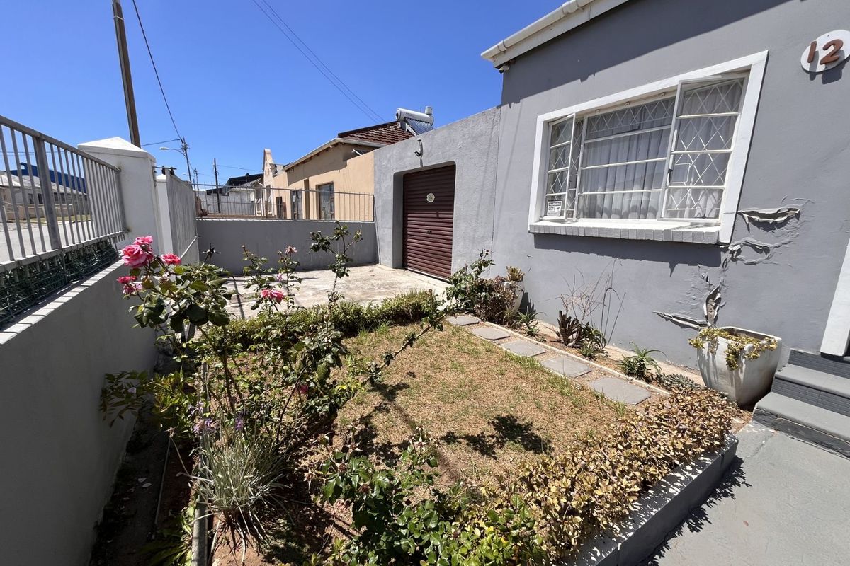 House For Sale in Korsten - Photo 4