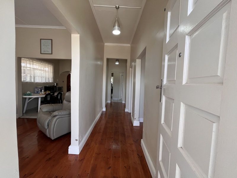 House For Sale in Korsten - Photo 5