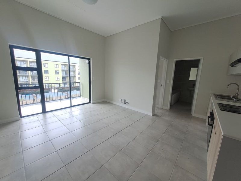 Apartment To Rent in Mooikloof - Photo 2