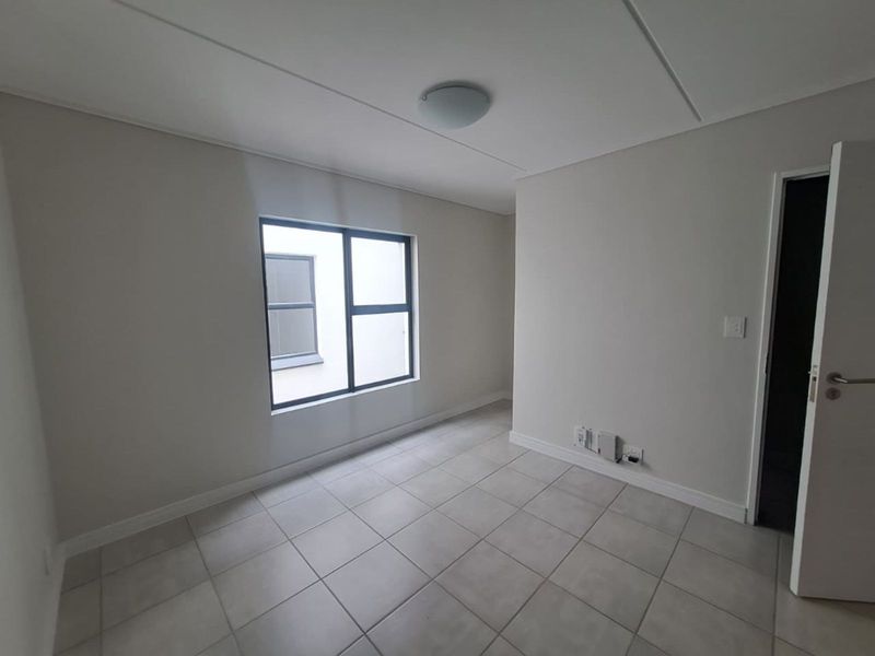 Apartment To Rent in Mooikloof - Photo 3