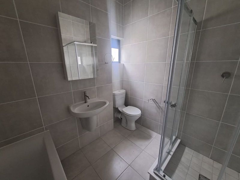 Apartment To Rent in Mooikloof - Photo 6