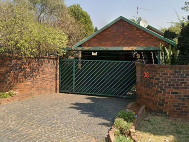 House For Sale in Norkem Park - Photo 2