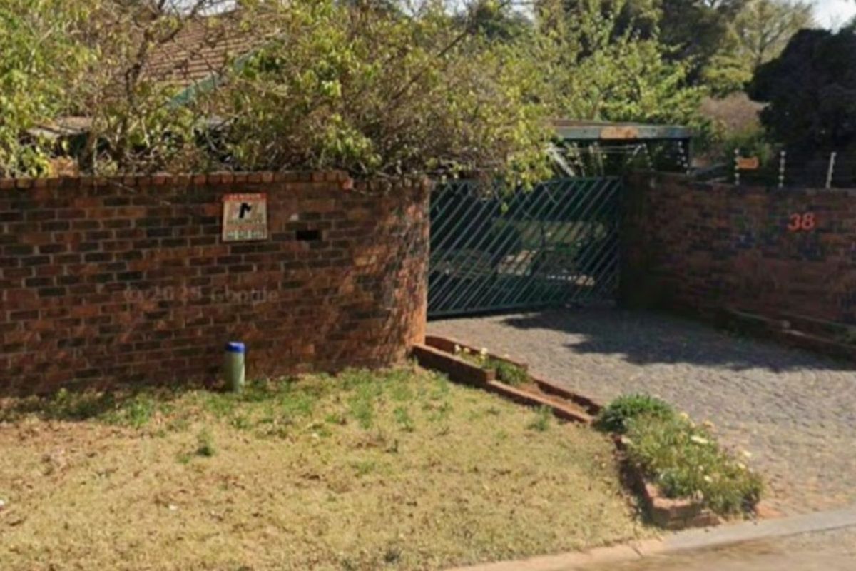 House For Sale in Norkem Park - Photo 3