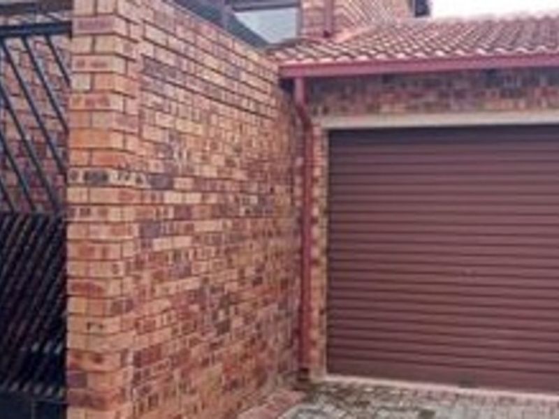 Apartment For Sale in Rangeview - Photo 4