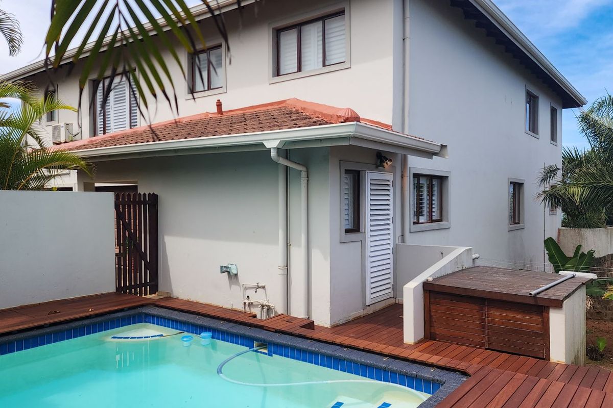 Townhouse For Sale in Sheffield Beach - Photo 2