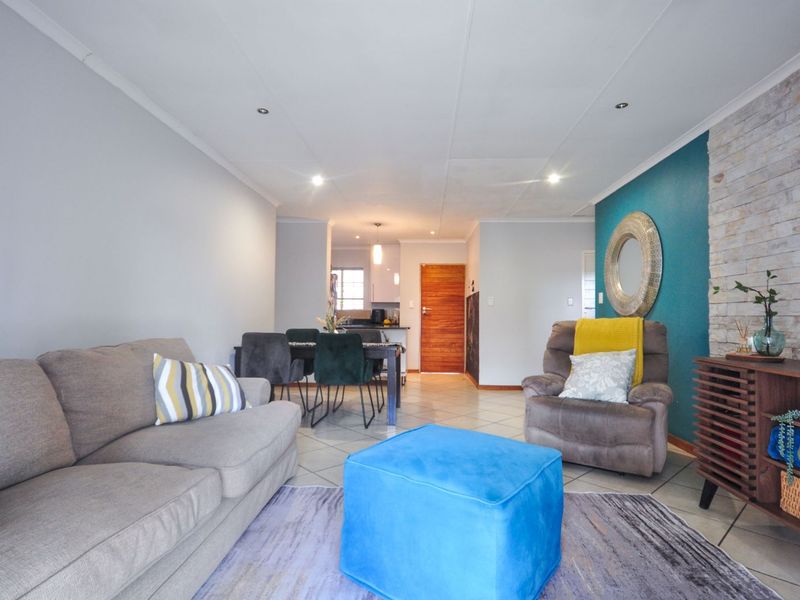 Townhouse For Sale in Mooikloof Ridge - Photo 10