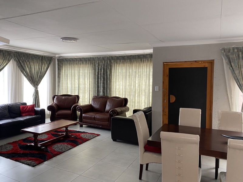 House For Sale in Madiba Park - Photo 8