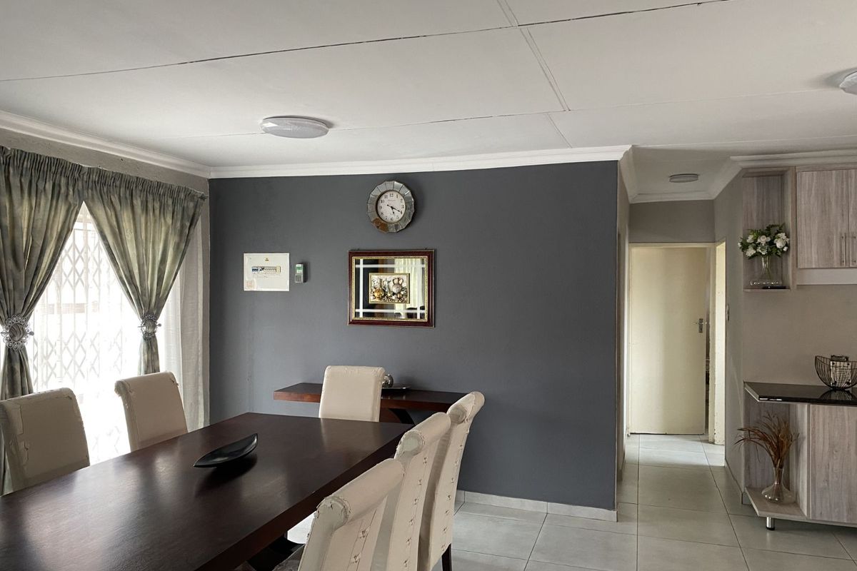 House For Sale in Madiba Park - Photo 5