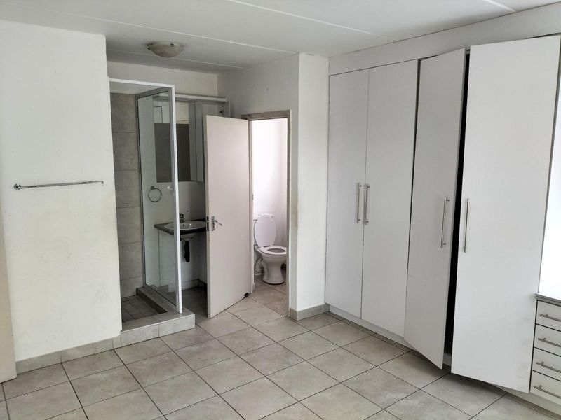 Apartment To Rent in Brixton - Photo 5