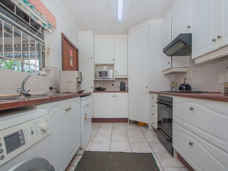 House For Sale in Weltevreden Park - Photo 10