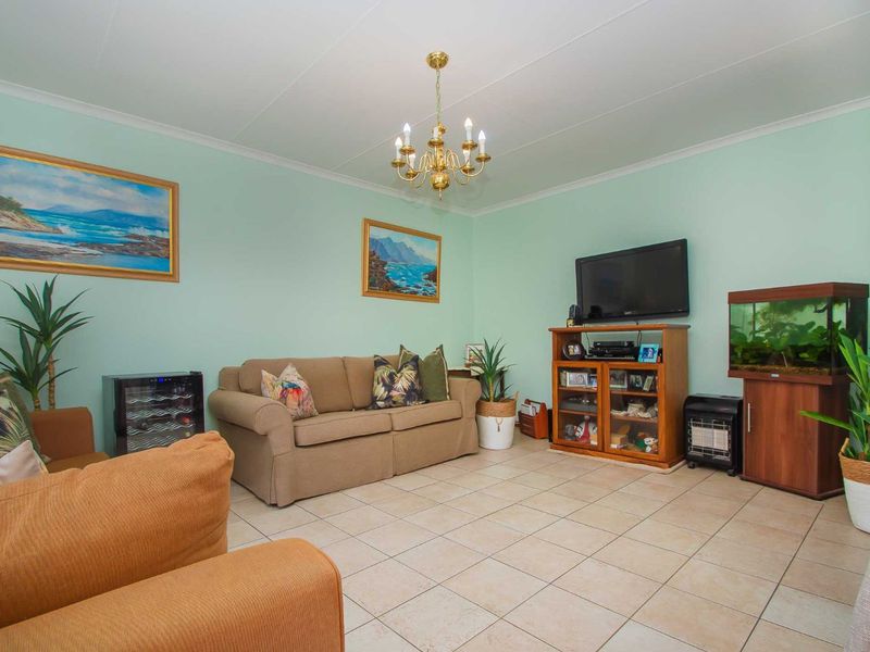 House For Sale in Weltevreden Park - Photo 5